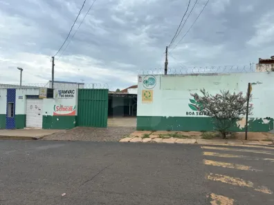 Galpão/Depósito/Armazém para alugar, 1750m² no Centro, Araguari