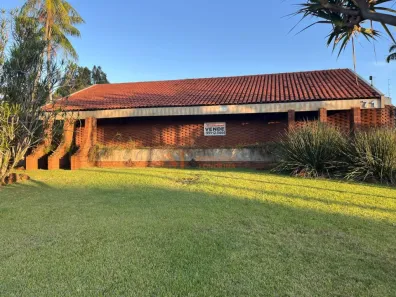Casa com 3 Quartos à venda, 456m² no Bela Suiça, Londrina