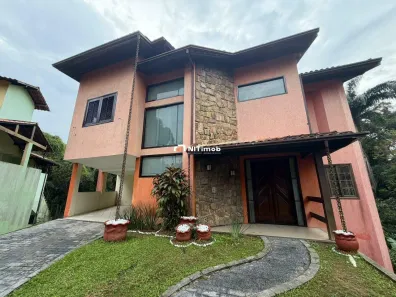 Casa com 4 Quartos à venda, 277m² no Badu, Niterói