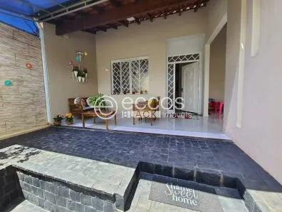 Casa com 3 Quartos à venda, 180m² no Vigilato Pereira, Uberlândia