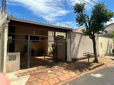 Casa com 3 Quartos à venda, 203m² no Vila Xavier (Vila Xavier), Araraquara