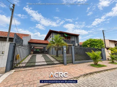 Casa com 4 Quartos à venda, 289m² no Água Verde, Blumenau