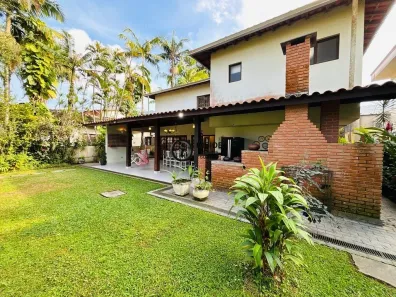Casa com 4 Quartos para venda ou aluguel, 400m² no Enseada, Guarujá