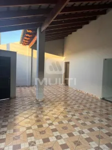 Casa com 2 Quartos para alugar, 130m² no Luizote de Freitas, Uberlândia