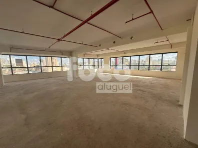 Sala Comercial para alugar, 210m² no Tabajaras, Uberlândia