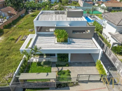 Casa com 3 Quartos à venda, 359m² no Glória, Joinville