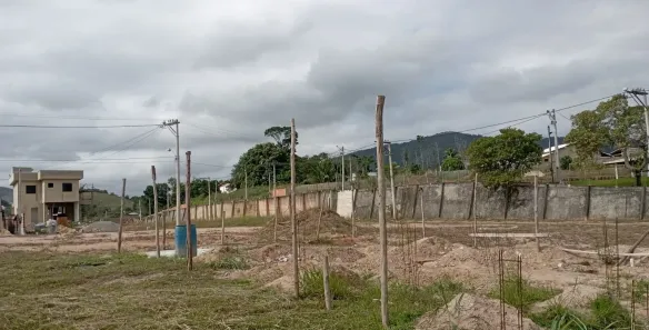 Lote/Terreno à venda, 240m² no Ubatiba, Maricá