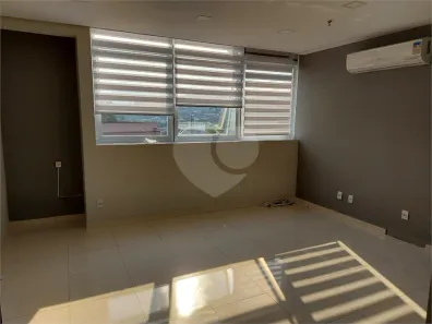 Sala Comercial à venda, 38m² no Vila Mogilar, Mogi das Cruzes