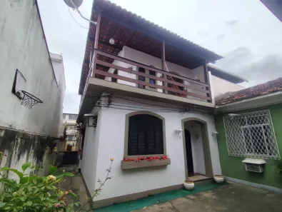 Casa com 3 Quartos à venda, 100m² no Olaria, Rio de Janeiro