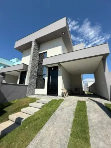 Casa com 3 Quartos à venda, 134m² no Carianos, Florianópolis
