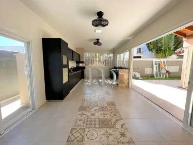 Casa de Condomínio com 6 Quartos à venda, 360m² no Esperança, Londrina