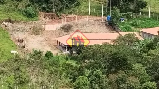 Fazenda/Sítio com 5 Quartos à venda, 250m² no Centro, Taubaté