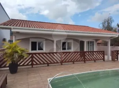 Casa com 3 Quartos à venda, 200m² no Paulo Lopes, Paulo Lopes