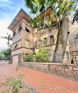 Prédio Comercial para alugar, 670m² no Independência, Porto Alegre