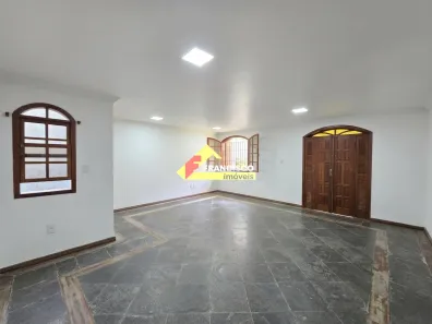 Casa com 3 Quartos à venda, 212m² no Catalão, Divinópolis