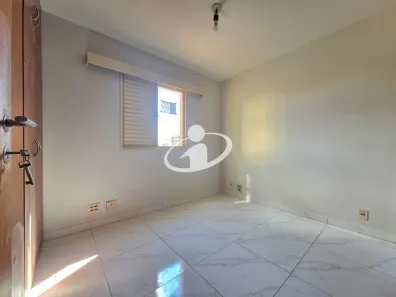 Apartamento com 3 Quartos à venda, 75m² no Jardim Karaíba, Uberlândia