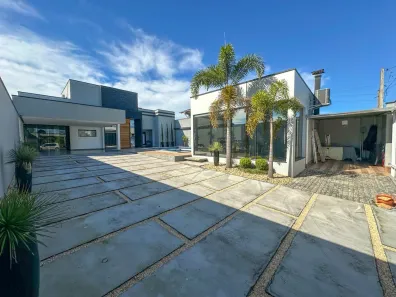 Casa com 4 Quartos à venda, 210m² no Figueira, Gaspar