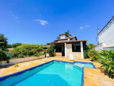 Sobrado com 4 Quartos à venda, 300m² no Centro, Embu-Guaçu