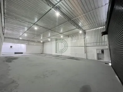 Galpão/Depósito/Armazém para alugar, 180m² no Jardim Esmeralda, São Paulo