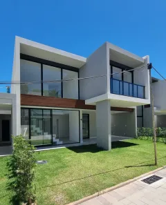 Casa de Condomínio com 4 Quartos à venda, 167m² no Buraquinho, Lauro de Freitas