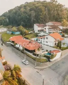 Casa com 5 Quartos para alugar, 247m² no Guarani, Brusque