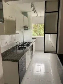 Apartamento com 2 Quartos à venda, 51m² no Santa Cândida, Curitiba