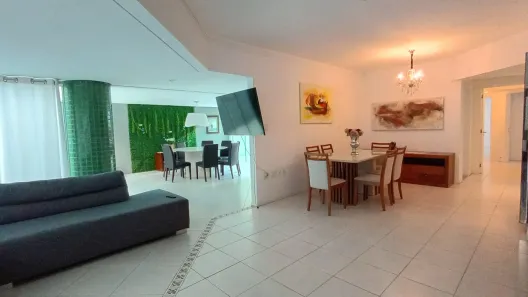 Apartamento com 3 Quartos para alugar, 240m² no Centro, Balneário Camboriú