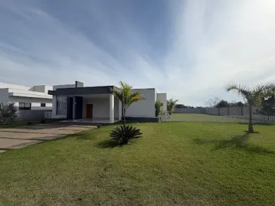 Casa de Condomínio com 3 Quartos à venda, 250m² no Condomínio Ninho Verde, Porangaba