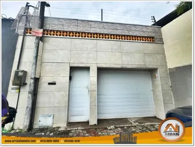 Casa com 4 Quartos para alugar, 240m² no Coaçu, Fortaleza