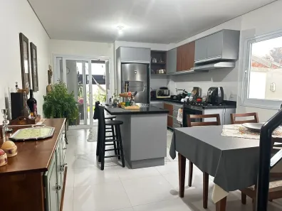 Casa com 3 Quartos à venda, 133m² no Campeche, Florianópolis