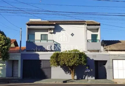 Casa com 5 Quartos à venda, 239m² no Alto Umuarama, Uberlândia