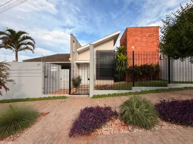 Casa com 3 Quartos à venda, 135m² no Vila Progresso, Maringá