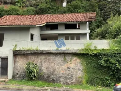 Casa com 6 Quartos para alugar, 240m² no Caminho das Árvores, Salvador