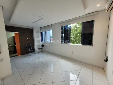 Sala Comercial para alugar, 31m² no Santa Cecília, Porto Alegre