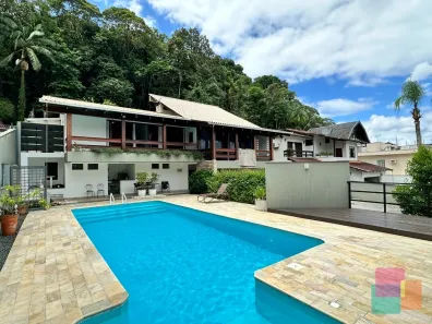 Casa com 4 Quartos à venda, 368m² no Costa e Silva, Joinville