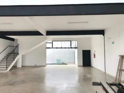Galpão/Depósito/Armazém para alugar, 250m² no Alto Umuarama, Uberlândia