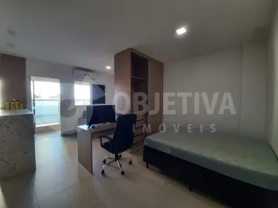 Apartamento com 1 Quarto para alugar, 40m² no Morada da Colina, Uberlândia