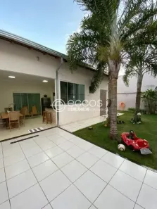 Casa com 3 Quartos à venda, 200m² no Lagoinha, Uberlândia