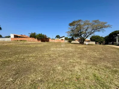 Lote/Terreno à venda, 723m² no Recreio Retiro do Rio Bonito (Vitoriana), Botucatu
