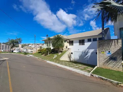 Casa com 4 Quartos à venda, 389m² no São Pedro, Juiz de Fora
