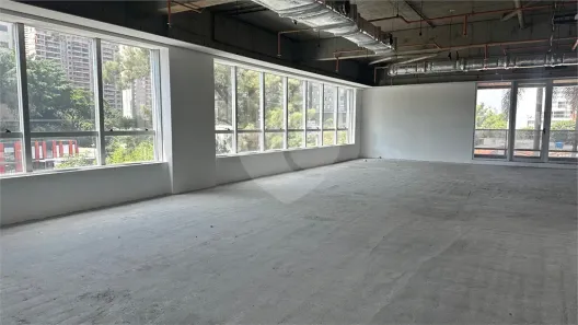 Sala Comercial à venda, 256m² no Vila Gertrudes, São Paulo