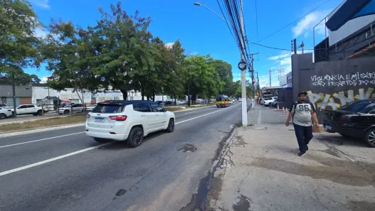 Galpão/Depósito/Armazém para alugar, 300m² no Farol, Maceió