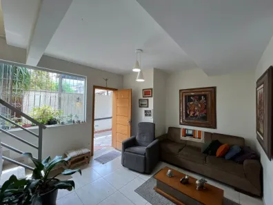 Casa com 2 Quartos à venda, 108m² no Santa Terezinha, Belo Horizonte