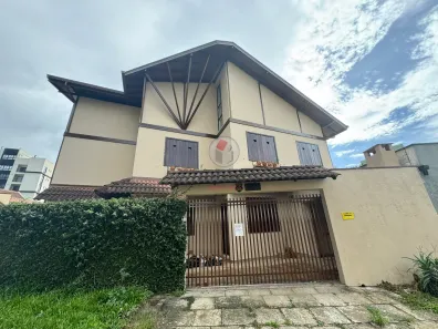 Sobrado com 3 Quartos para alugar, 280m² no Portão, Curitiba