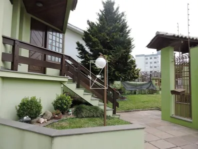 Casa com 4 Quartos à venda, 271m² no Cidade Nova, Caxias do Sul
