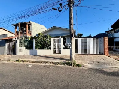 Casa com 2 Quartos para alugar, 100m² no Vila Imbui, Cachoeirinha