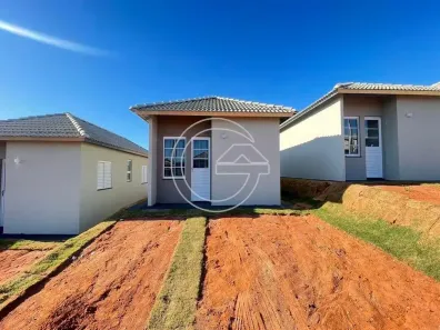 Casa com 2 Quartos para alugar, 10m² no Centro, Marília