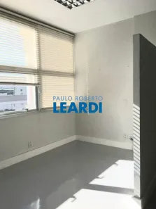 Ponto Comercial à venda, 42m² no Swiss Park, Campinas