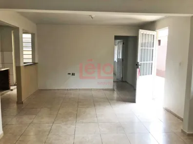 Casa com 1 Quarto para alugar, 48m² no Conjunto Habitacional Hermann Moraes Barros, Maringá