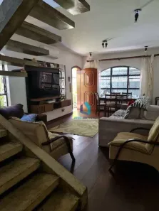 Sobrado com 3 Quartos à venda, 220m² no Jardim das Imbuias, São Paulo
